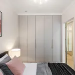 Aula Apartments